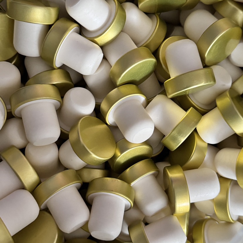 Factory wholesale red wine stopper T-shaped polymer stopper beech cap sealed foreign wine bottle stopper oak vacuum food grade stopper