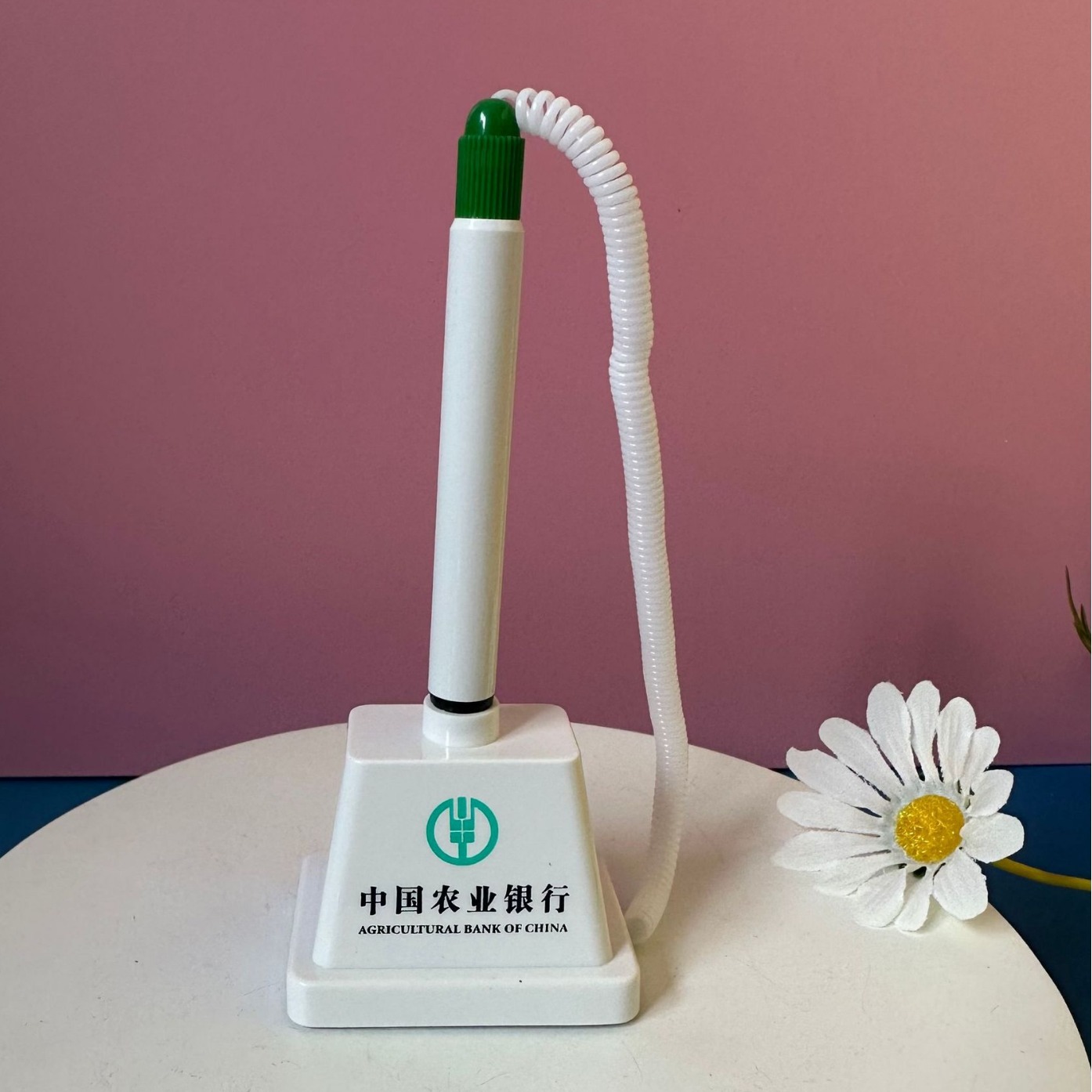 Square seat T012 factory wholesale bank counter pen window water-based pen fixed upright gel pen four-sided printing