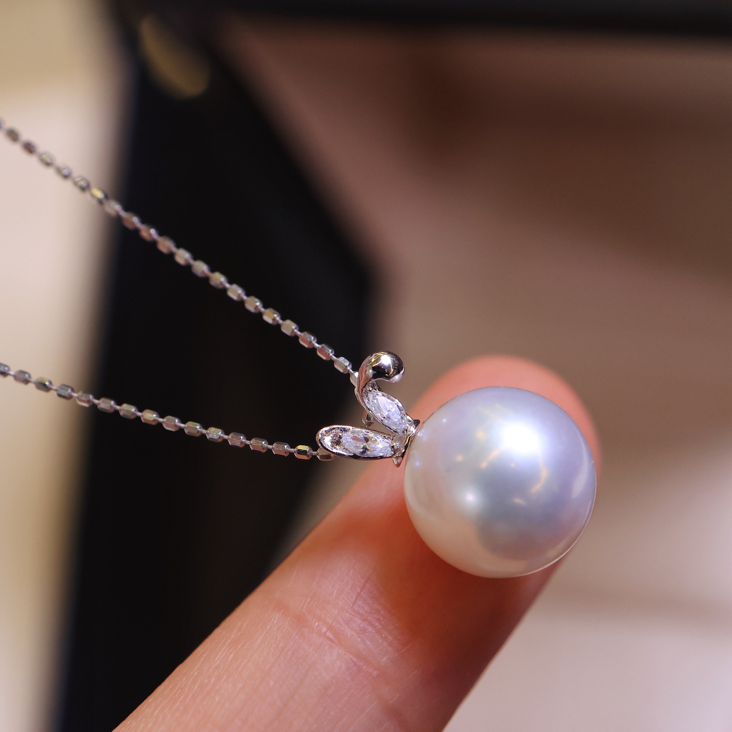 Platinum Pt900 Accessories Rabbit Ear Design Pendant White Zircon Inlaid with 9-10mm Pearls Without Beads