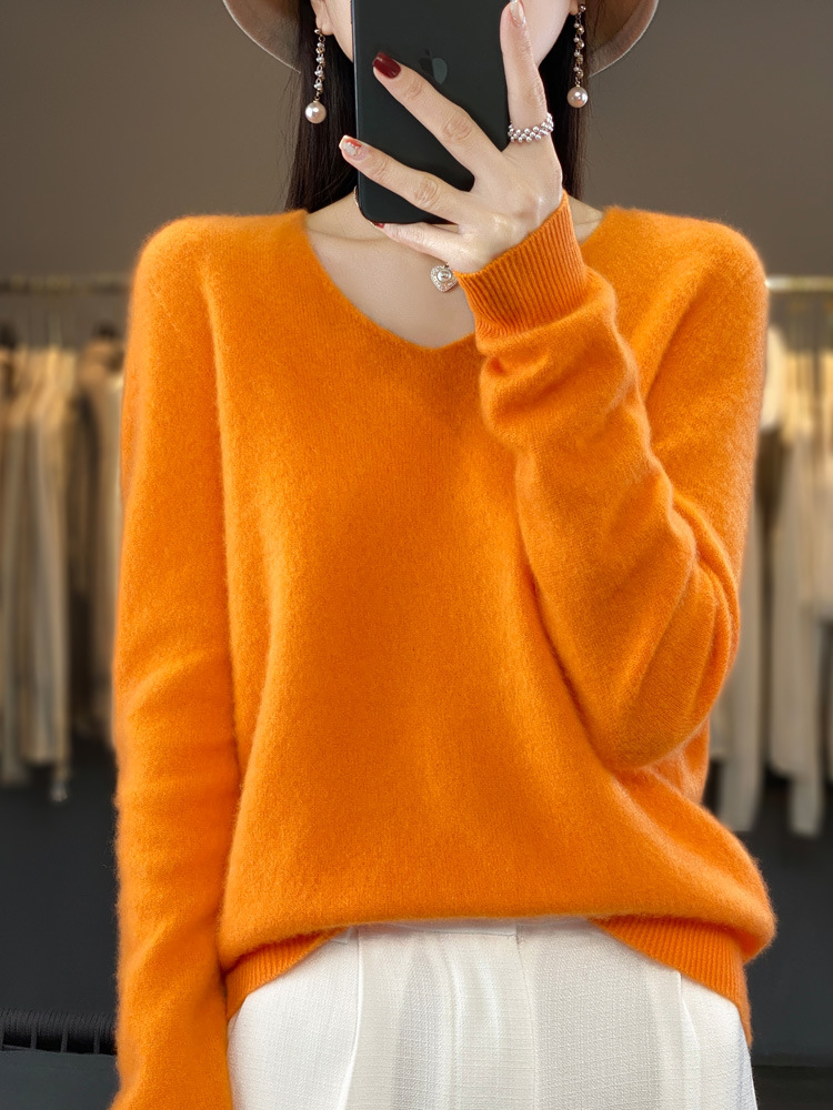 Autumn and Winter First-Line Seamless 100 Wool Sweater Women's V-Neck Loose Cashmere Base Sweater Knitted Sweater Women's Inner Top
