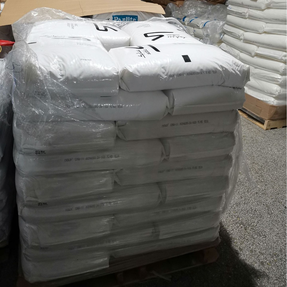 PC/PBT Saber Foundation 357U-BK1066 High Rigidity High Impact Weather Resistance Chemical Flame Retardant V0