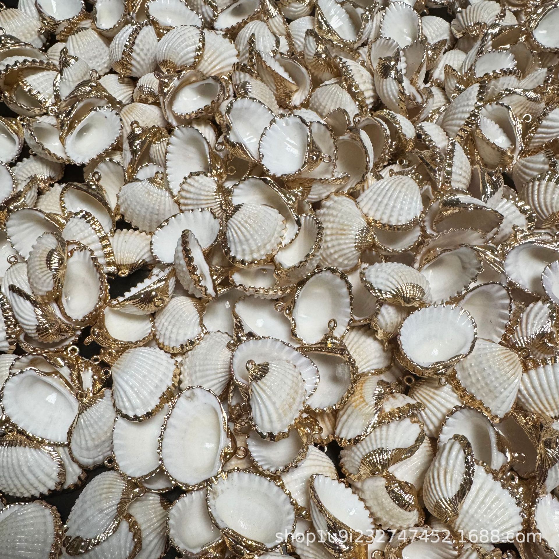 Aibeilai Electroplated Phnom Penh Conch Shell Mixed Bag Phnom Penh Conch Shell Pendant Necklace Wholesale