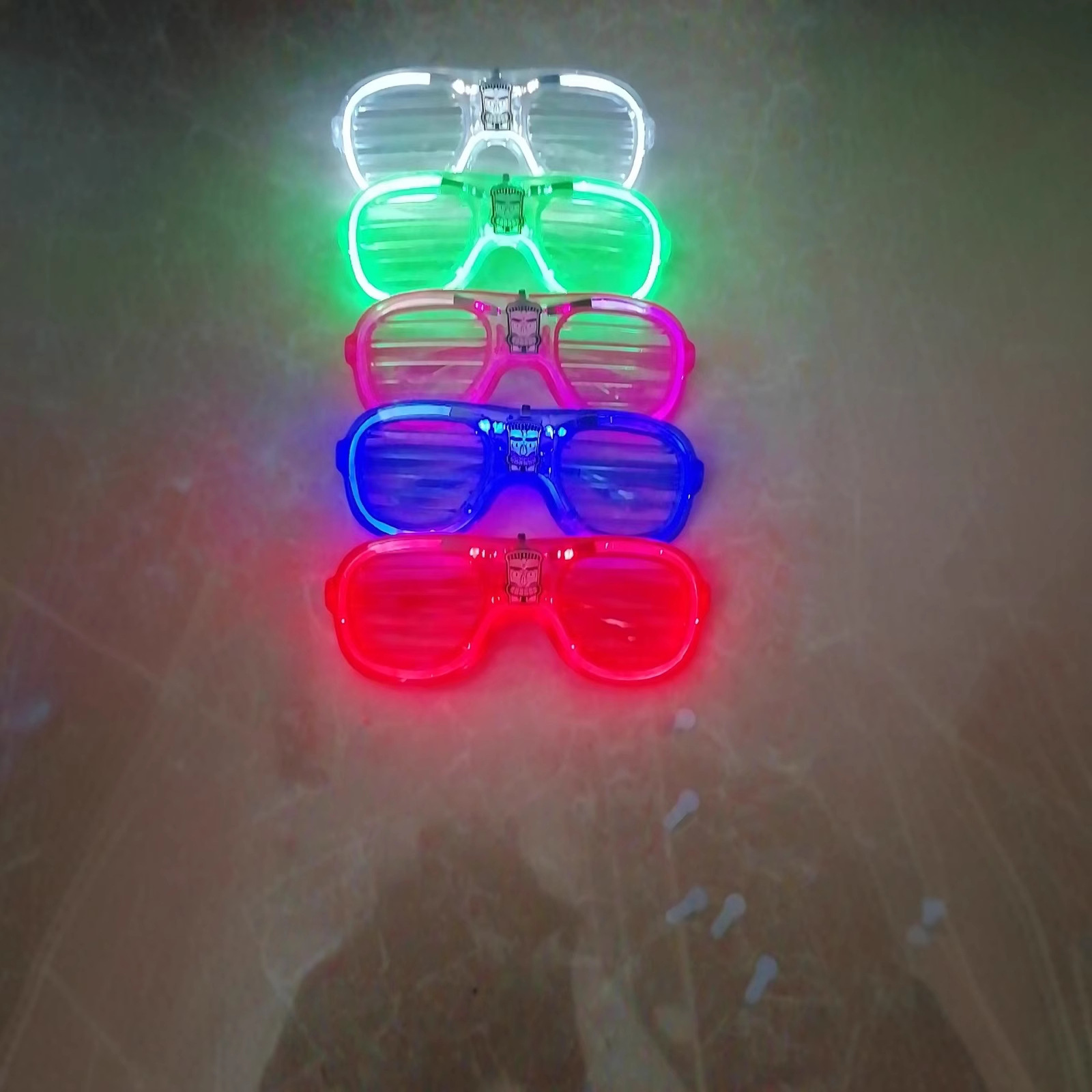 Factory Direct Wholesale LED Light up and Shine.cold Light Blinds Glasses,prom.bar Party Etc.large