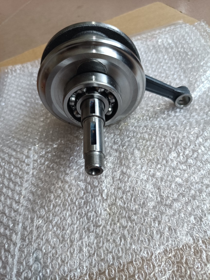 Motorcycle crankshaft BAJAJ 100 crankshaft connecting rod assembly crankshaft