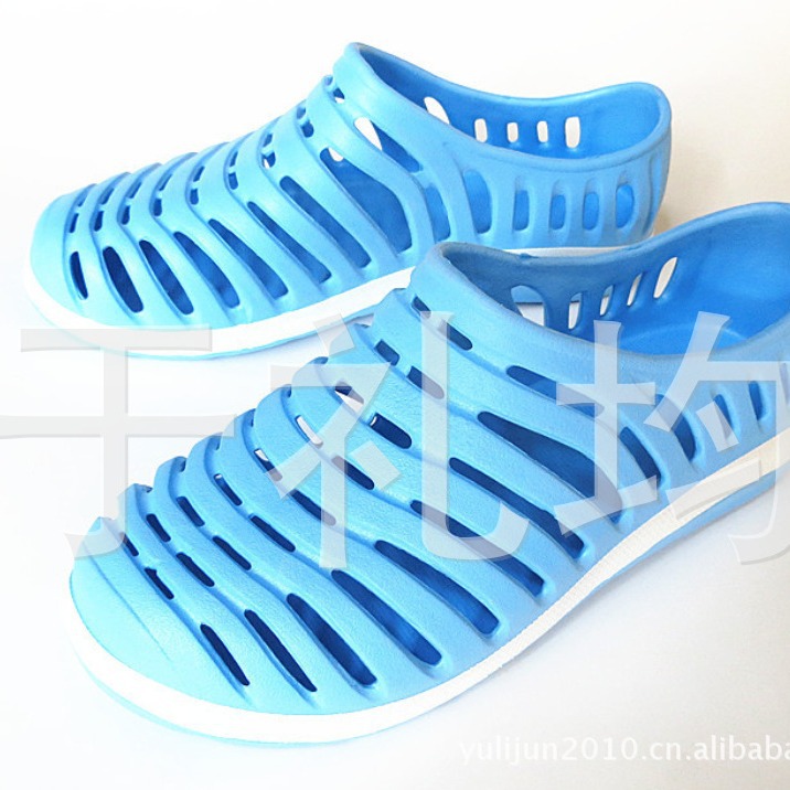 Wholesale Casual Sports Hole Shoes, Couple Square Hole Garden Shoes, New Ladies Bird's Nest Breathable Mesh Sandals