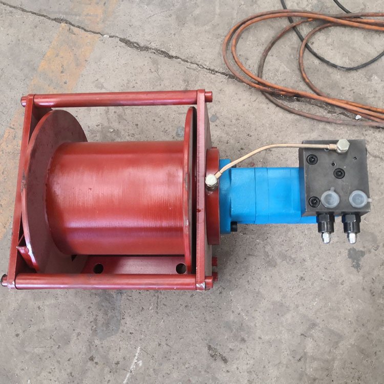 Small volume large pulling force hydraulic hoist dredging marine traction towing crane marine supply sufficient new products