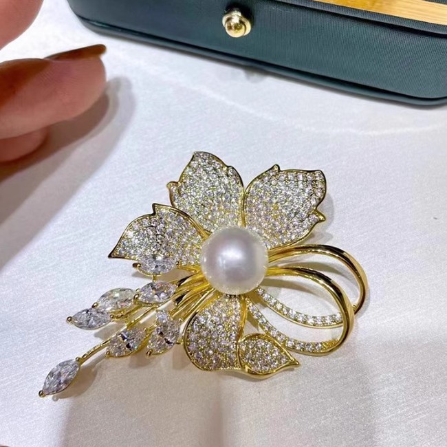 New Trendy Internet Celebrity Sparkling Diamond Brooch Pearl Pin for Women's Suits and Coats, Clothing Fixing Pin, Anti-Exposure Safety Pin