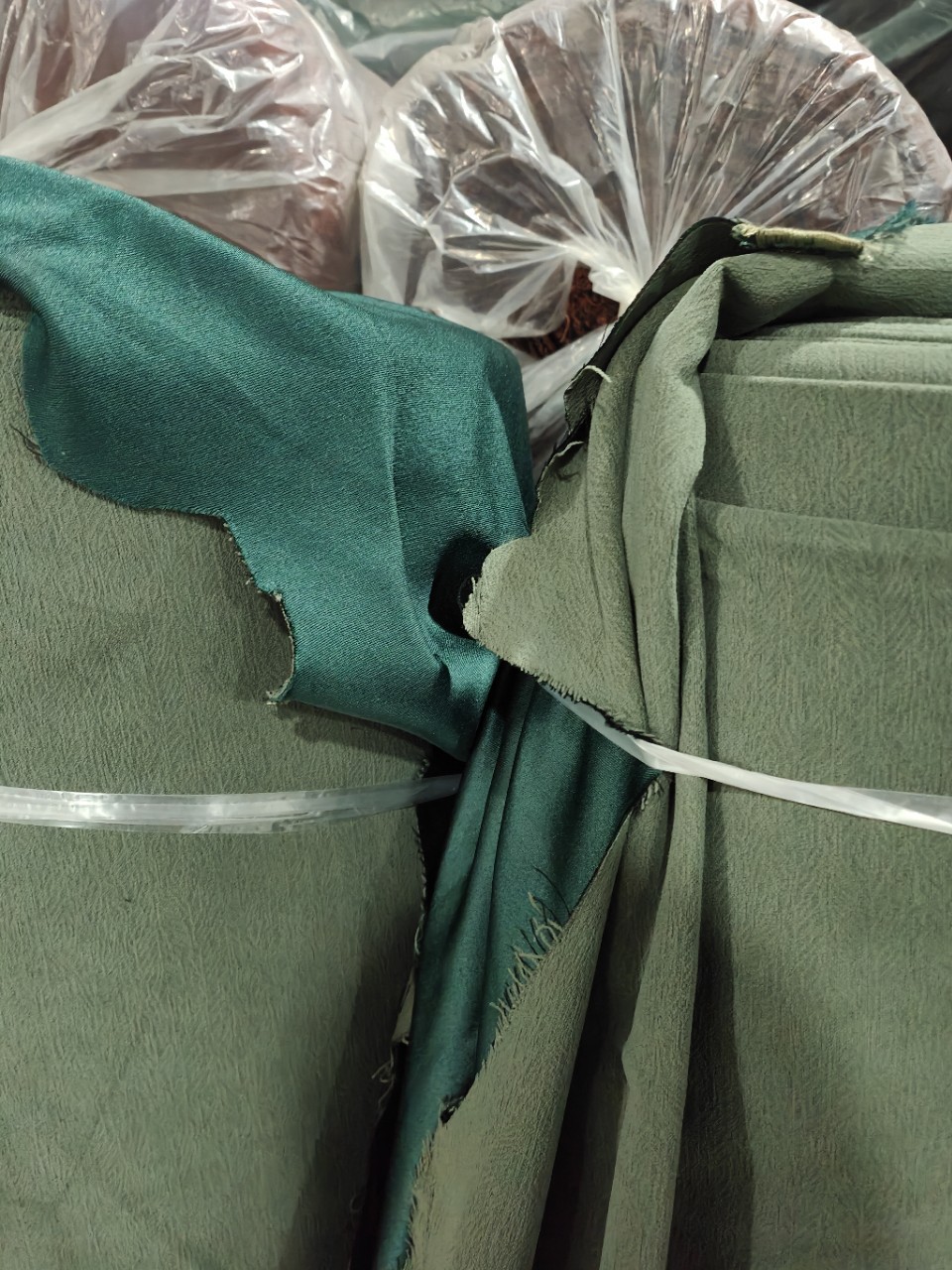 Wholesale Processing of Curtain Fabrics for Rental Houses, Hotel Engineering Chenille Blackout Curtain Fabrics, Special Wholesale Processing