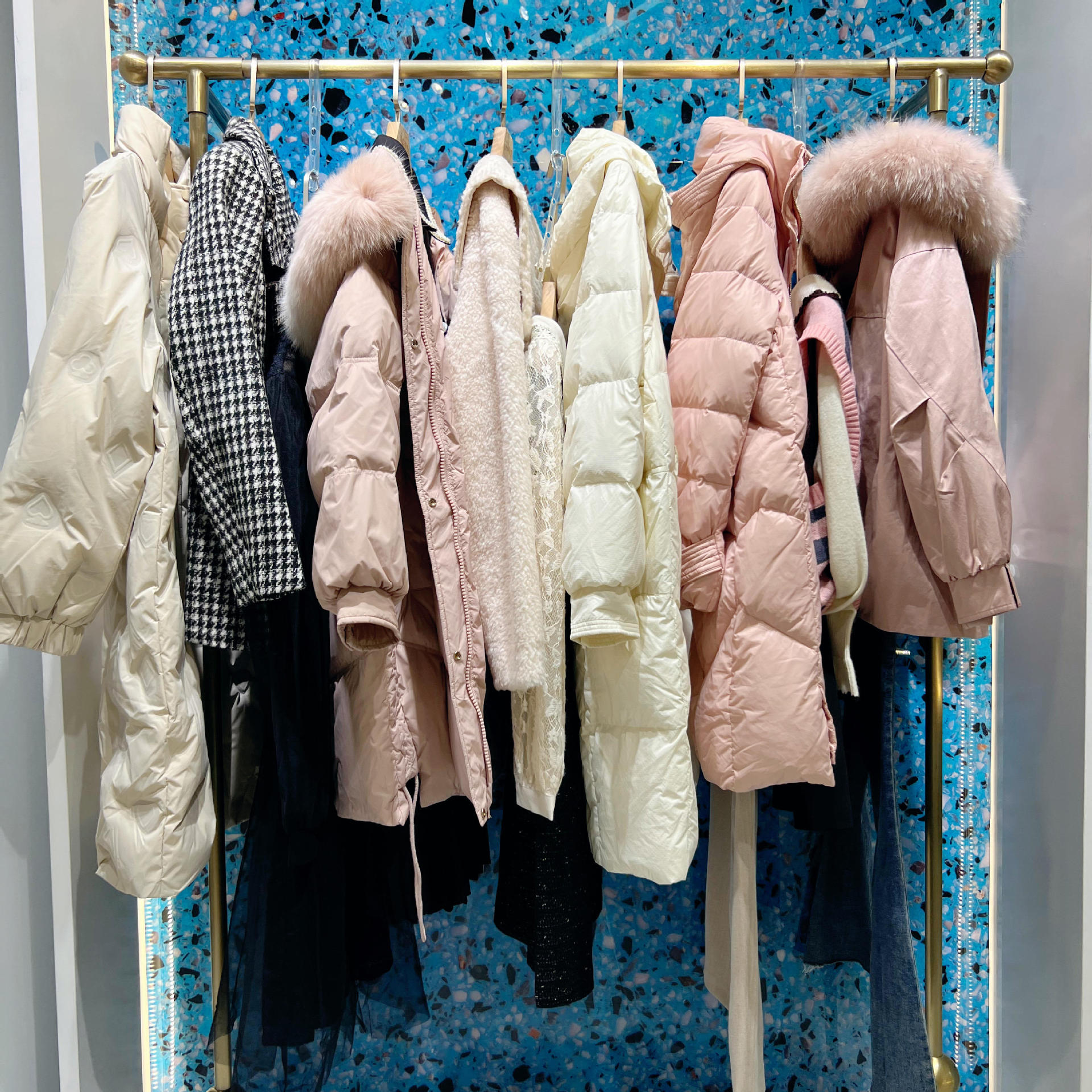 Qiushui Series Yiren Women's Clothing Brand Discount Wholesale Well-Known High-End Women's Clothing Tail Goods Stock Clearance Supply