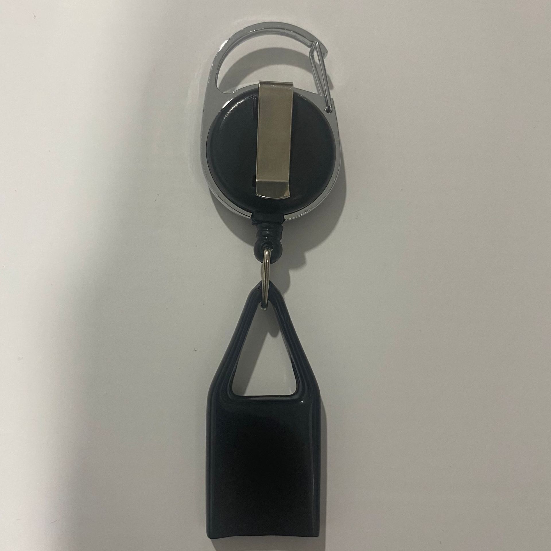 Easy pull buckle zinc alloy easy pull machine case ID buckle carabiner outdoor anti-lost keychain round metal buckle