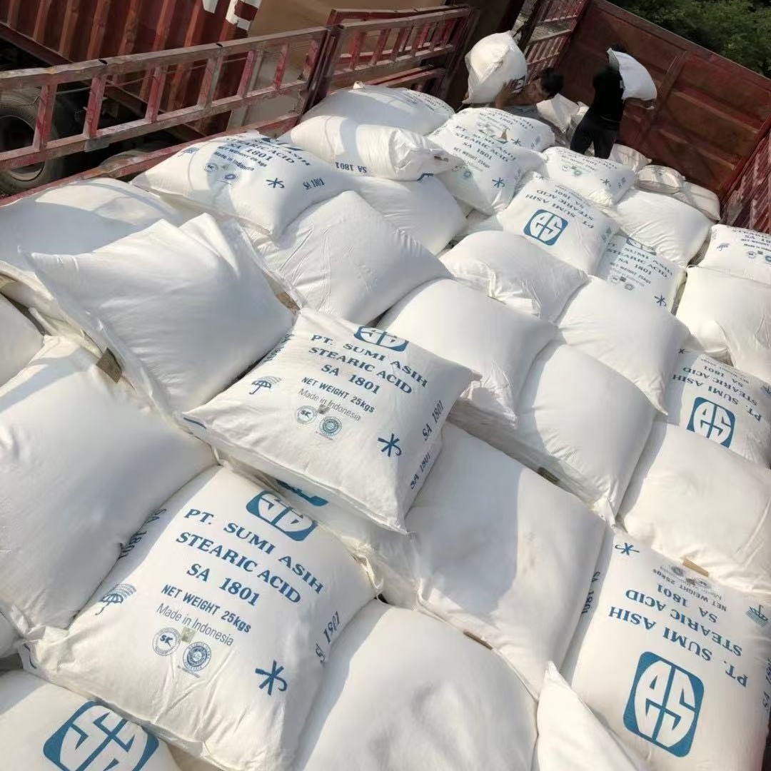 Stick Oleic Acid 1801/1840/1865/1895 Lvbao Chunjin Sven Cosmetics/Industrial Grade 18 Acid Eighteen Acid