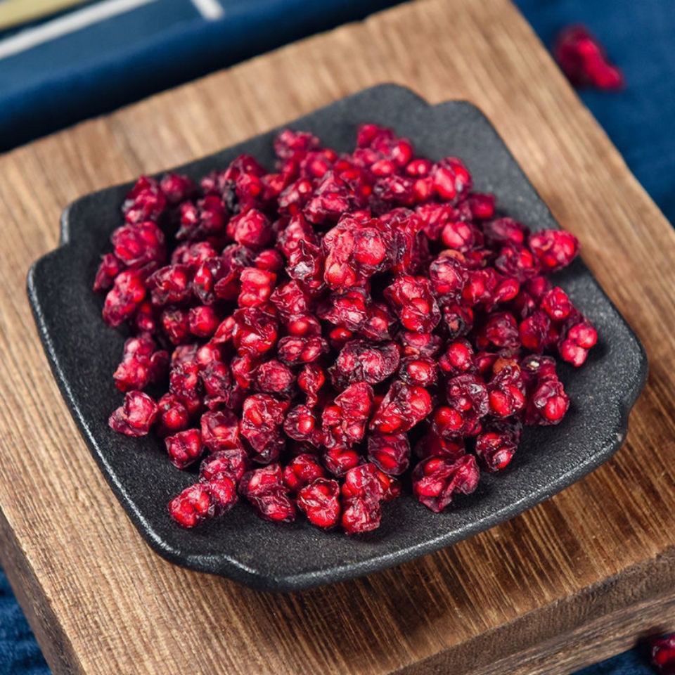 Authentic Schisandra Chinensis Chinese Herbal Medicine from Northeast China, Added to Douyin, Kuaishou, and Pinduoduo, Available for Dropshipping, Large Granules