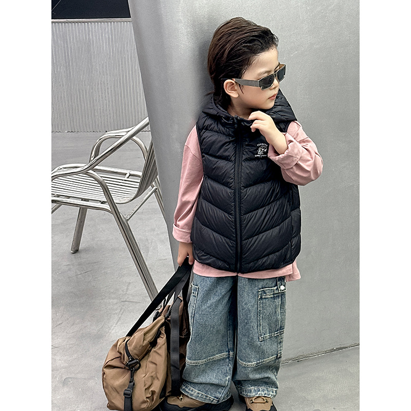 2024 New Snoopy Children's Down Hooded Vest Coat Ultra Light Fashionable Down Ware