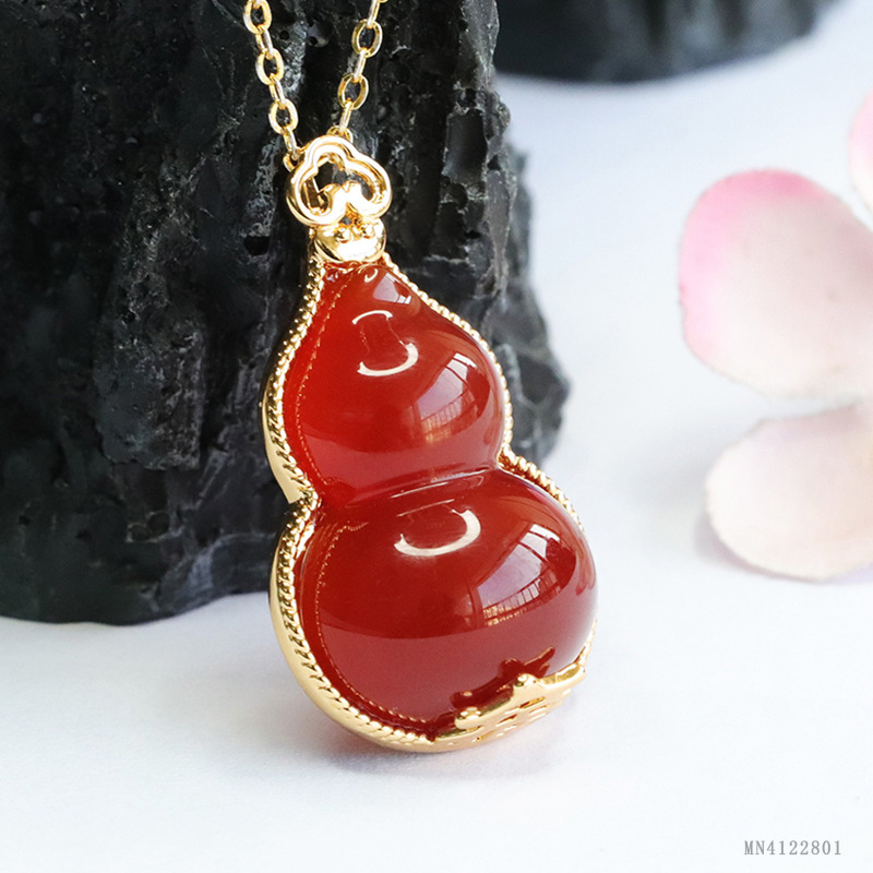 Juyu natural red agate lucky gourd pendant chalcedony necklace retro jewelry live wholesale MN4122801