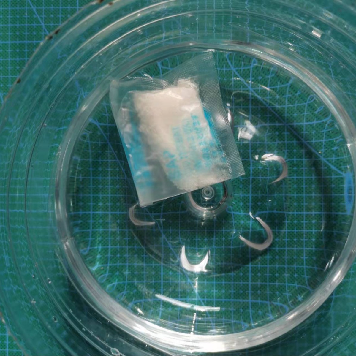 Water soluble simple 1-1-1 portable coagulant toilet urine coagulant car urinal absorbent powder bag overflow prevention