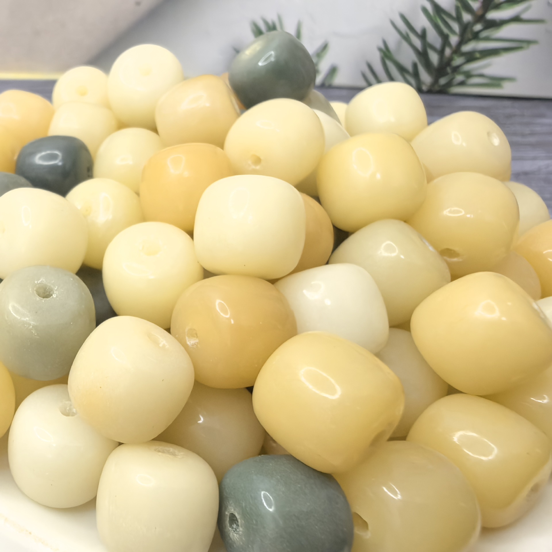 Natural Indonesian White Jade Bodhi Root Dry Milled Wax-Free Bodhi Root Bucket Bead Scattered Bead Bodhi Zi Buddha Bead Handstring Wholesale