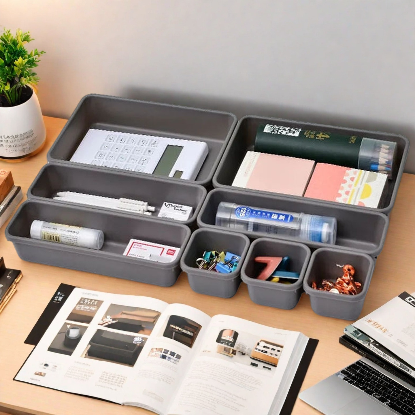 Коробка для хранения ювелирных изделий и косметики, восемь предметов