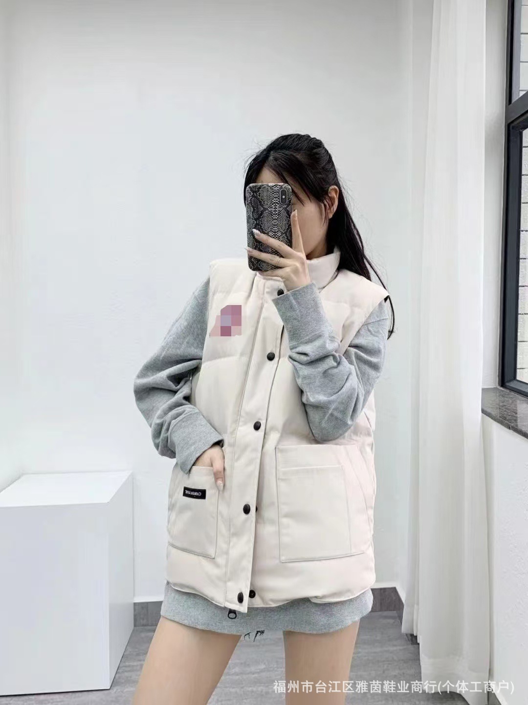 Goose Classic Fall/Winter Couple Down Vest for Men and Women Windproof Waterproof Thickened Warm All-match Jacket