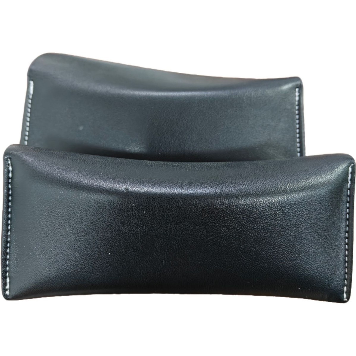 Special Storage Box for Vr Glasses, Fashionable Leather Protection, Portable Charging, and Protection of Your Technology Equipment.