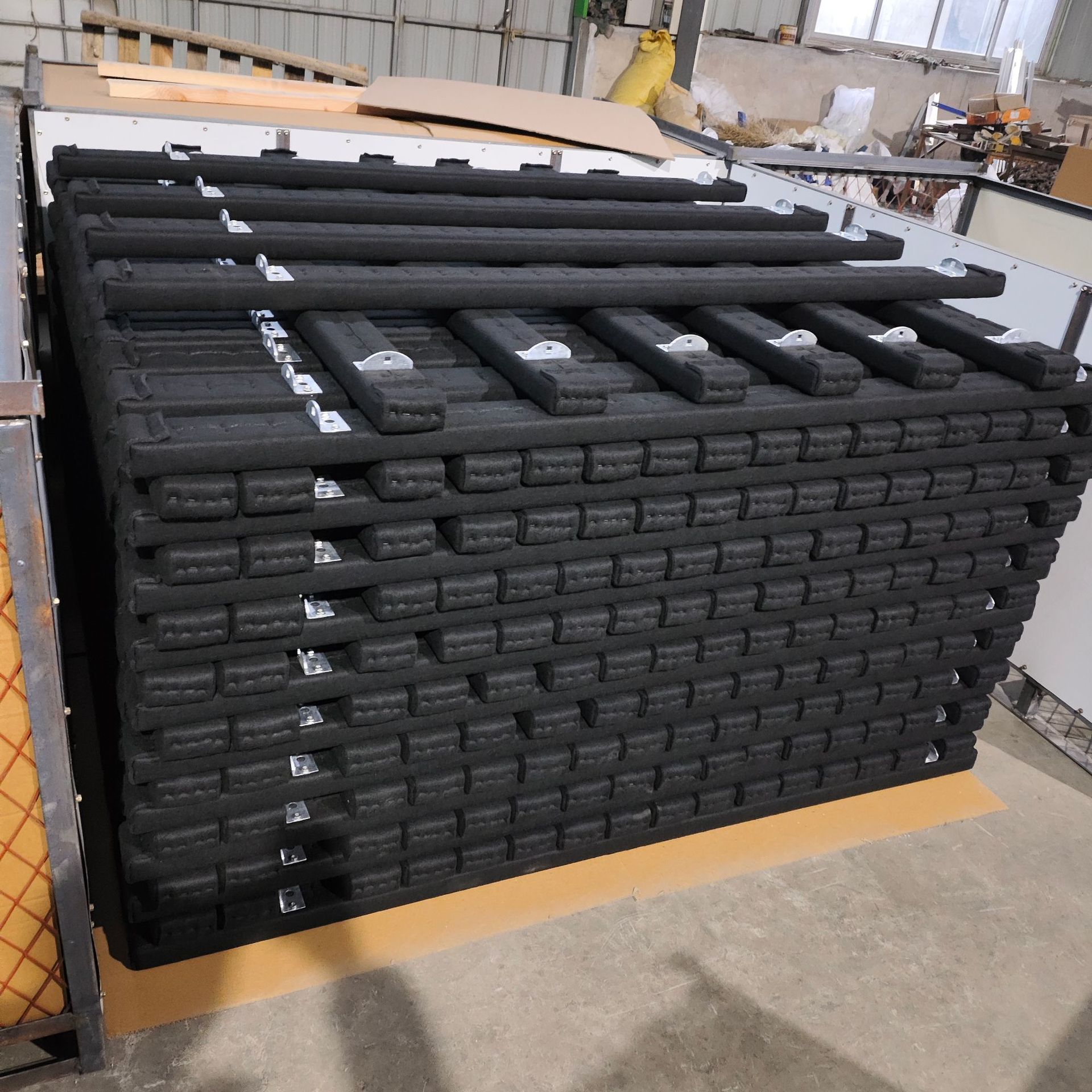 Аксессуары для прицепов яхт и моторных лодок Деревянная скользящая рейка из сосны с войлоком Может быть обработана и настроена