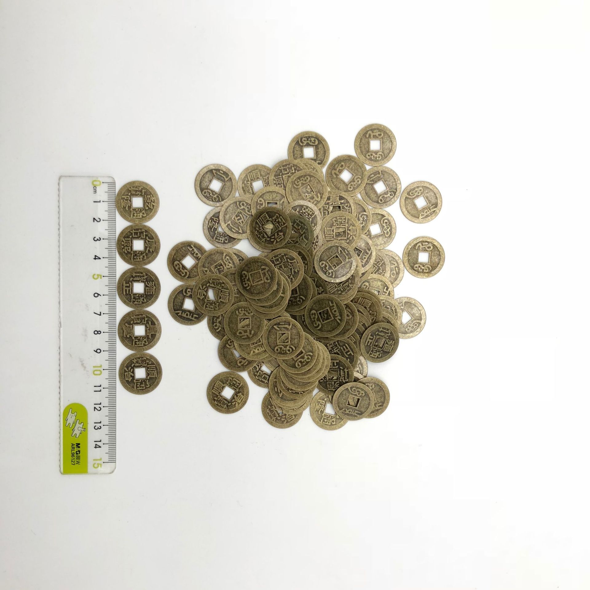 Manufacturer Wholesale 2.3cm Metal Retro Five Emperors Coins Six Emperors Coins Various Antique Brass Coins Kangxi Tongbao