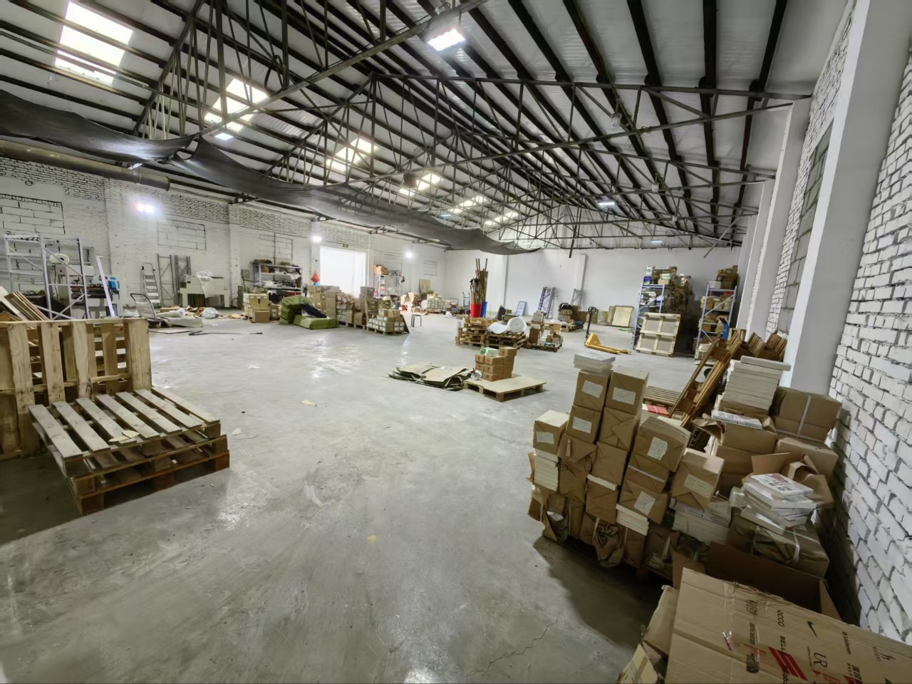 Beijing Chaoyang Low-Cost Warehouse 100-2000 Square Meters, Excellent Location, Convenient Transportation, Complete Supporting Facilities