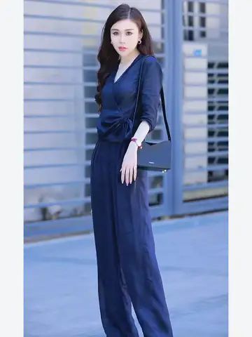 Two-Piece Suit for Women 2025 Summer New Product Literary Fashion Age-Reducing Design V Neck Shirt Versatile High-Waisted Wide-Leg Pants