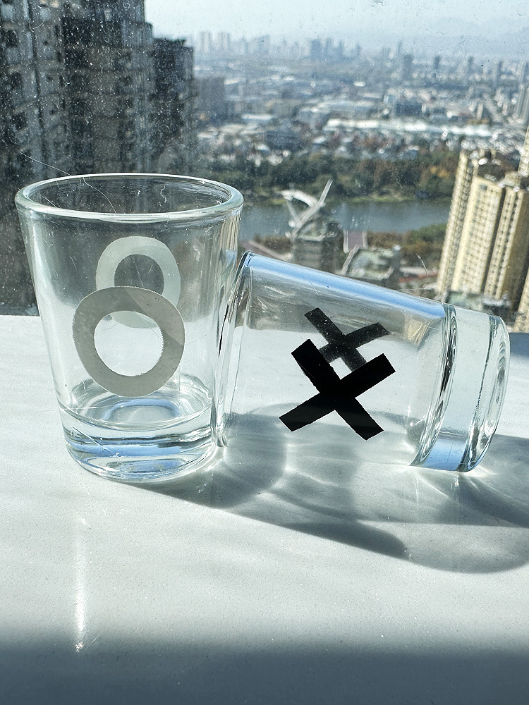 [Wholesale] XO Jiugong game chess 22*22cm glass board table desktop board game