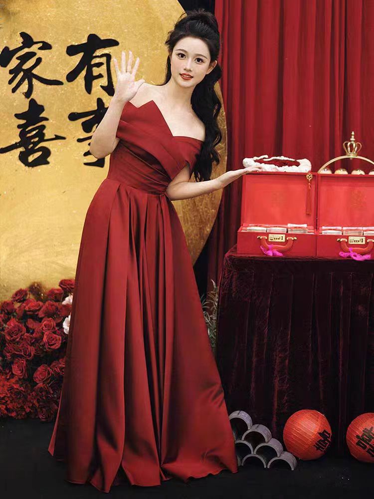 Bride Toast Dress Satin Shoulder Adult Ceremony Red plus size Evening Dress Vocal Art Examination White Engagement Dress
