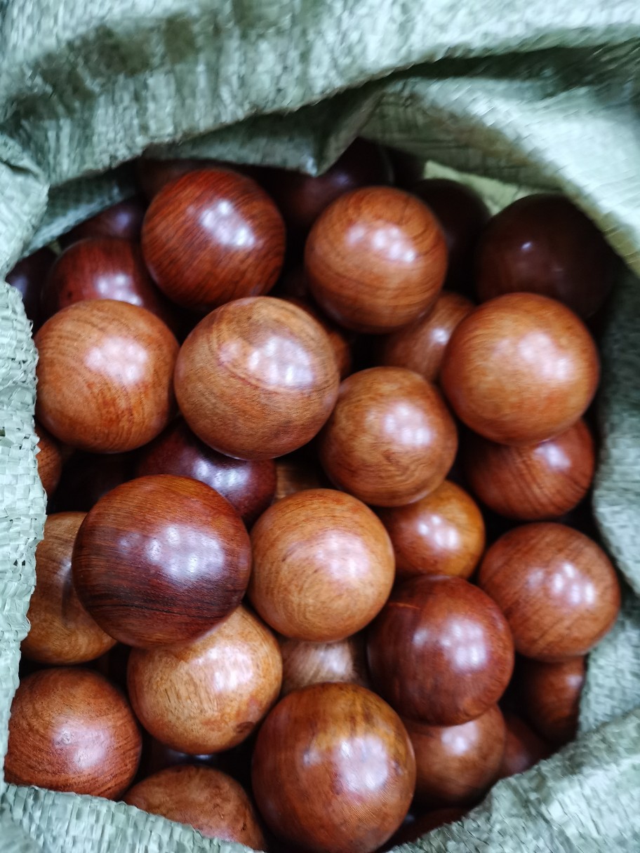 Ручной мяч из палисандра, 5 точек