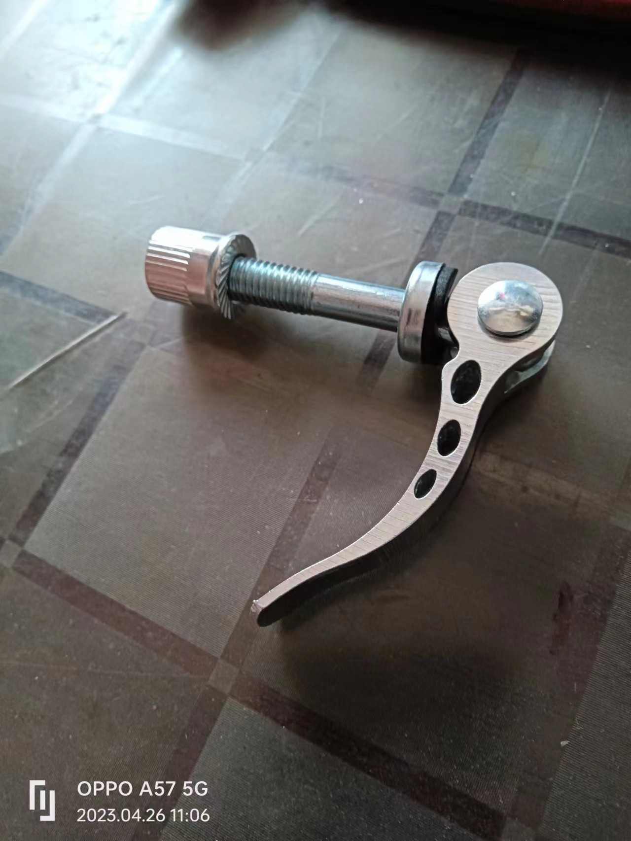 Road Bike Quick Release Lever, Extended Mountain Bike Quick Release, Seat Tube Clamp Screw Rod for Cycling