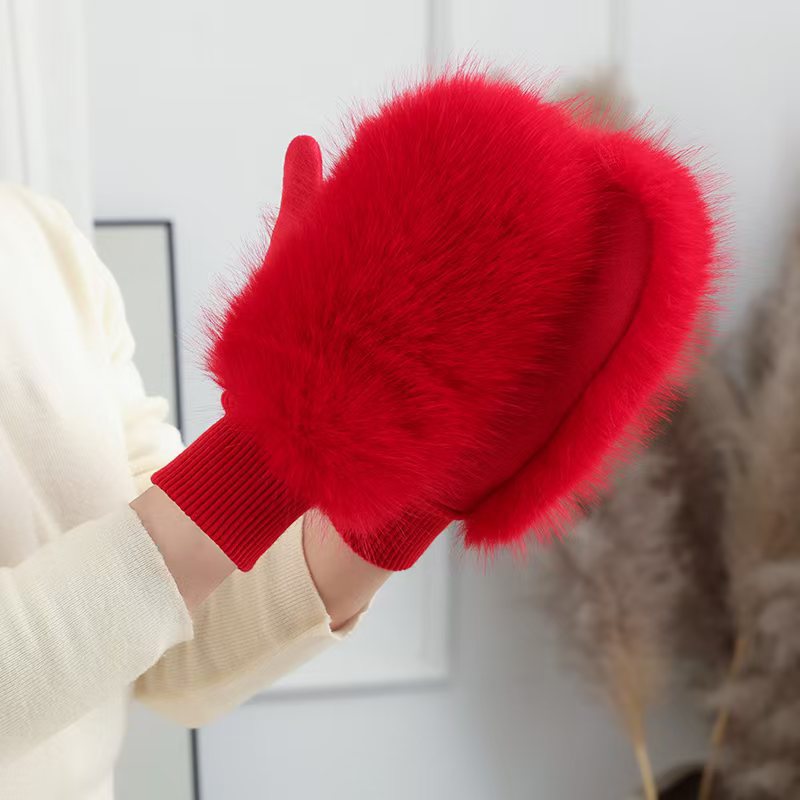 Cross-border trade winter warm gloves thickened windproof cute cold-proof plush Luo Kou fashion explosion ladies gloves