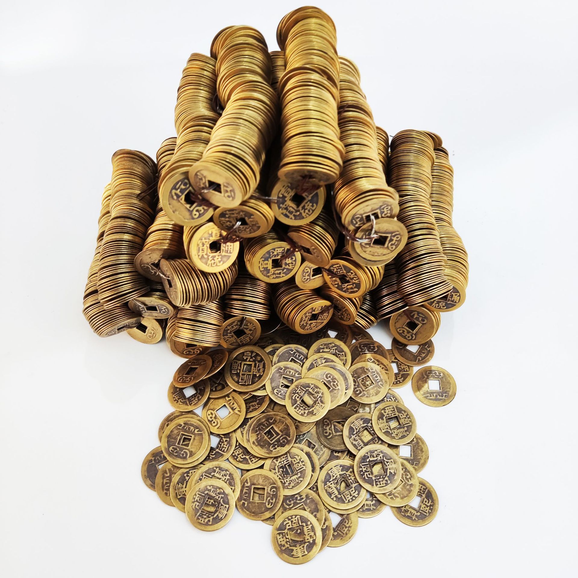 Pure Brass Five Emperors Coins Antique All Brass Thickened Copper Coins Five Emperors Coins Ten Emperors Loose Coins Manufacturer Wholesale