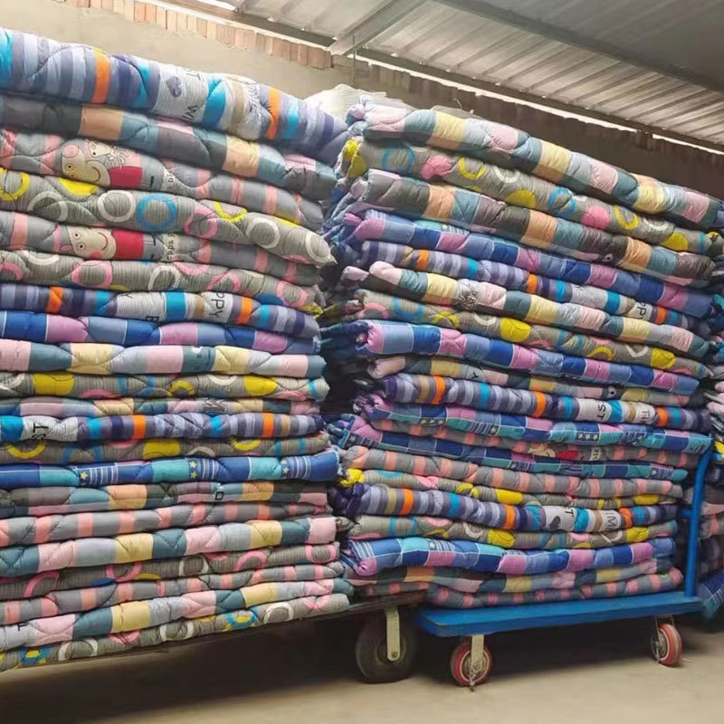 Wholesale site quilts, labor protection sheets, people's work quilts, dormitory projects, student insulation quilts, migrant workers' bedding