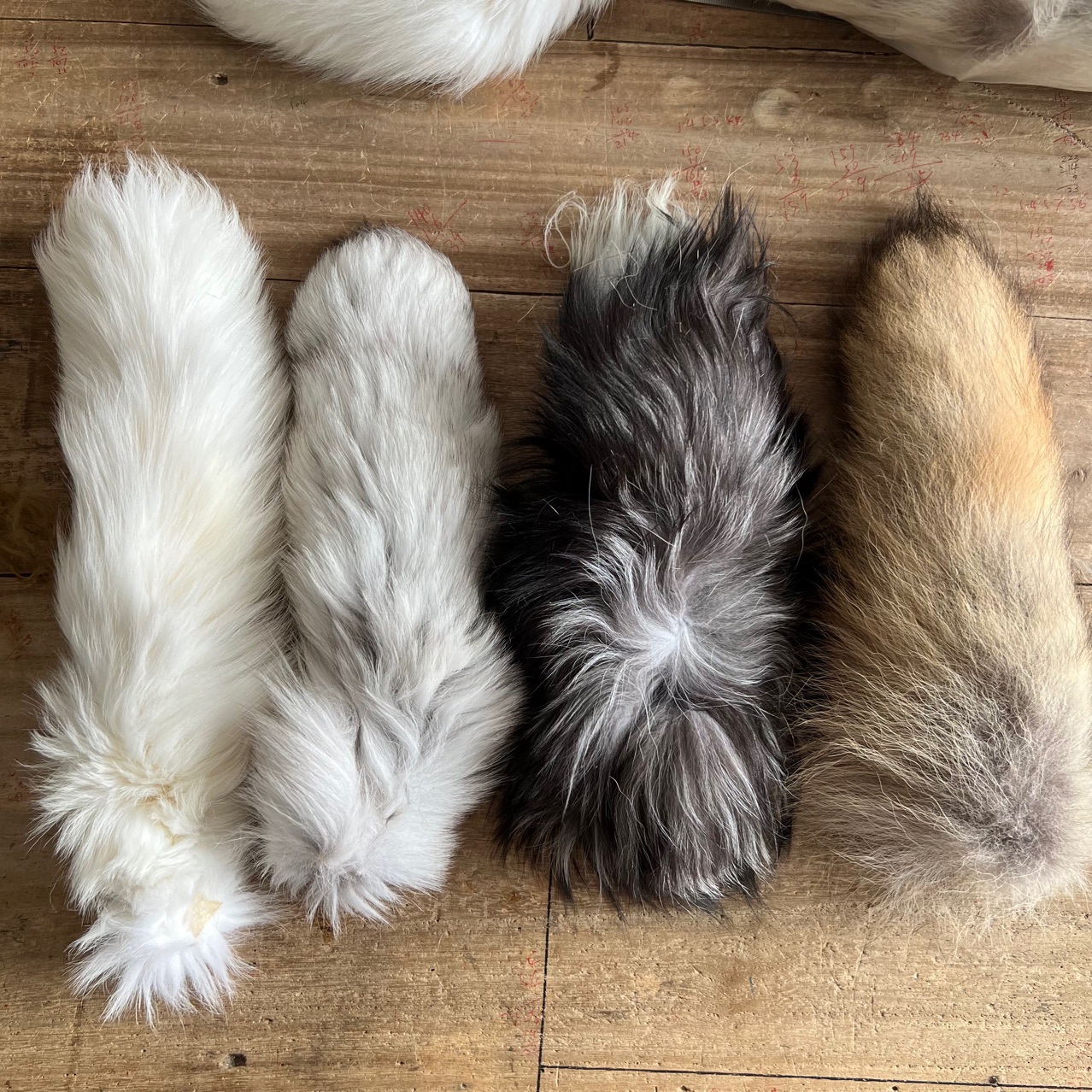 В наличии, лисьий хвост, реальный мех, натуральный цвет, большой мех, серебряный лисий хвост, волчий хвост