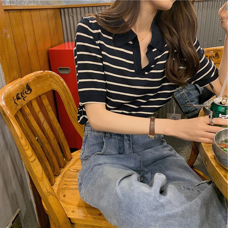 Versatile Retro T-Shirt Loose Short-Sleeved Knitwear 2025 New Lazy Style Stripesd V Neck Pullover Polo Shirt for Women