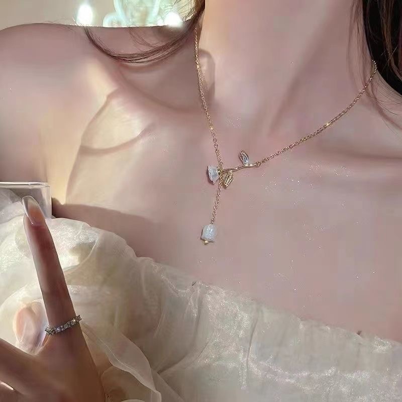 Rose Wind Bell Necklace Female Niche Design High-grade Flower Pendant Neck Chain Super Fairy French Vintage Clavicle Chain