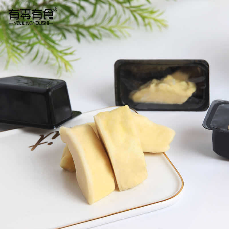 There are zero food freeze-dried durian dried Thai imported gold pillow durian Net red glaze independent Packaging net dried red fruit