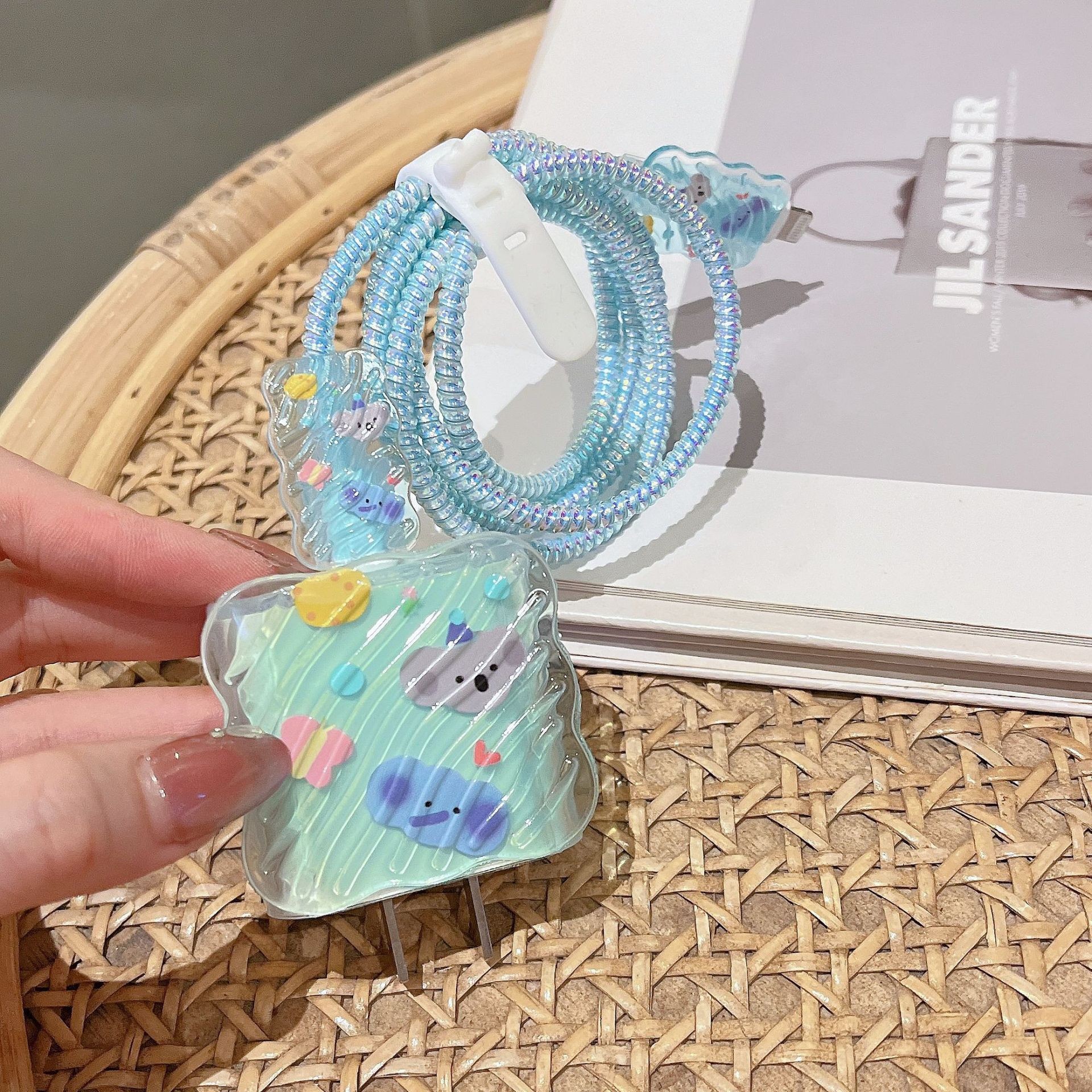 Suitable for Apple Charging Head Cover Protective Cover 20W Data Cable Charger Protective Cover Anti-Break Cartoon Pink Wave