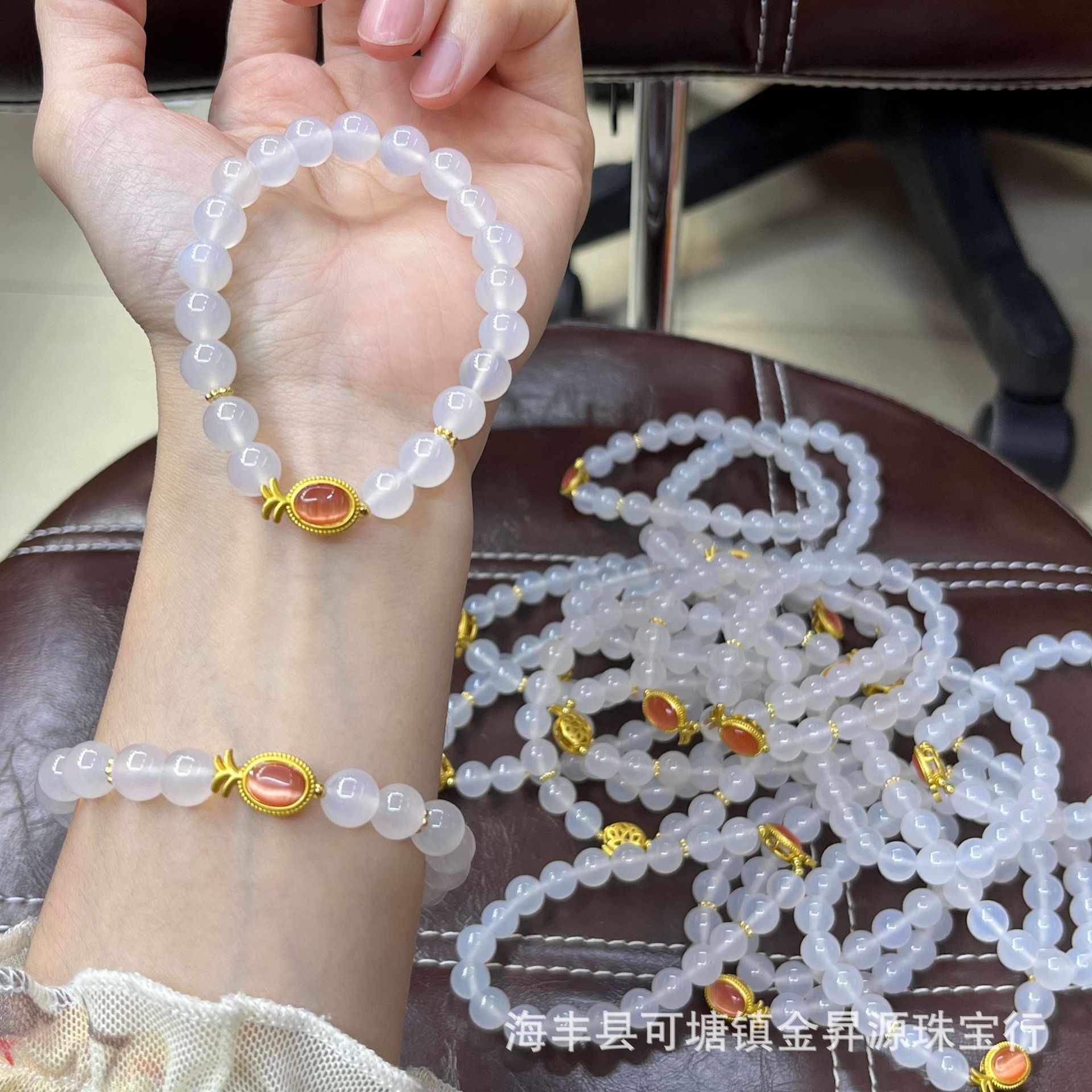Natural Lychee Frozen White Agate Bracelet for Women with Ancient Gold Summer Simple Original Design Bracelet Live