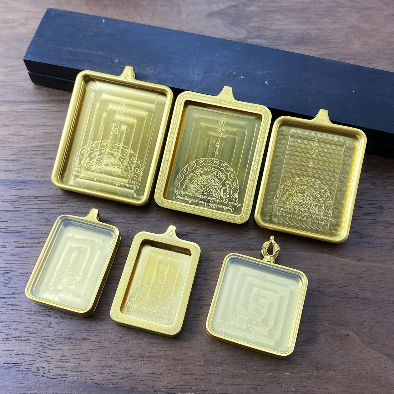 Xizang thangka gabu box stainless steel multi-size single-sided double-sided pendant waterproof thangka exchangeable factory wholesale