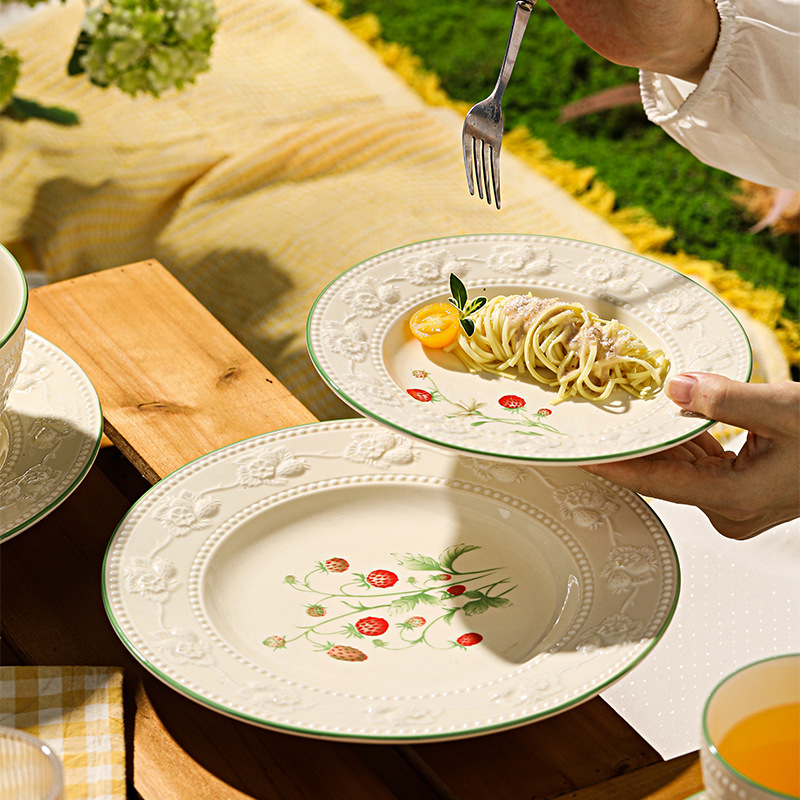 Strawberry Manor French Vintage Romantic Ceramic Tableware suit Rice Bowl Disc Dish Fish Plate Soup Bowl for Gifts