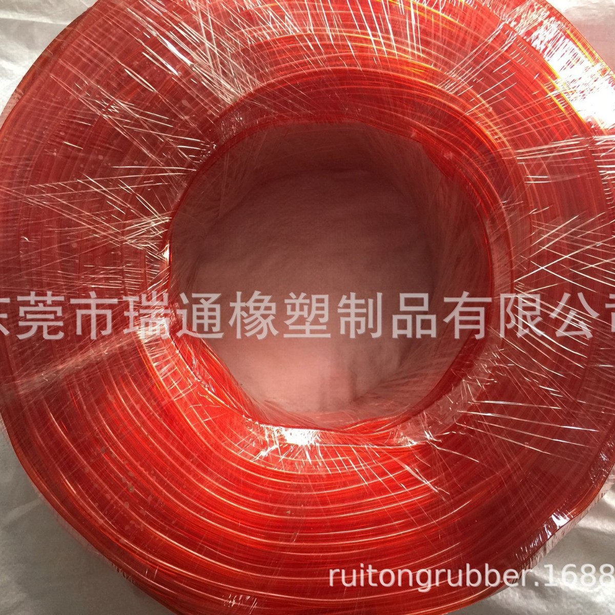 Knitting circular machine yellow oil pipe mower yellow oil pipe oil resistant acid and alkali resistant soft rubber pipe PVC modified material oil pipe