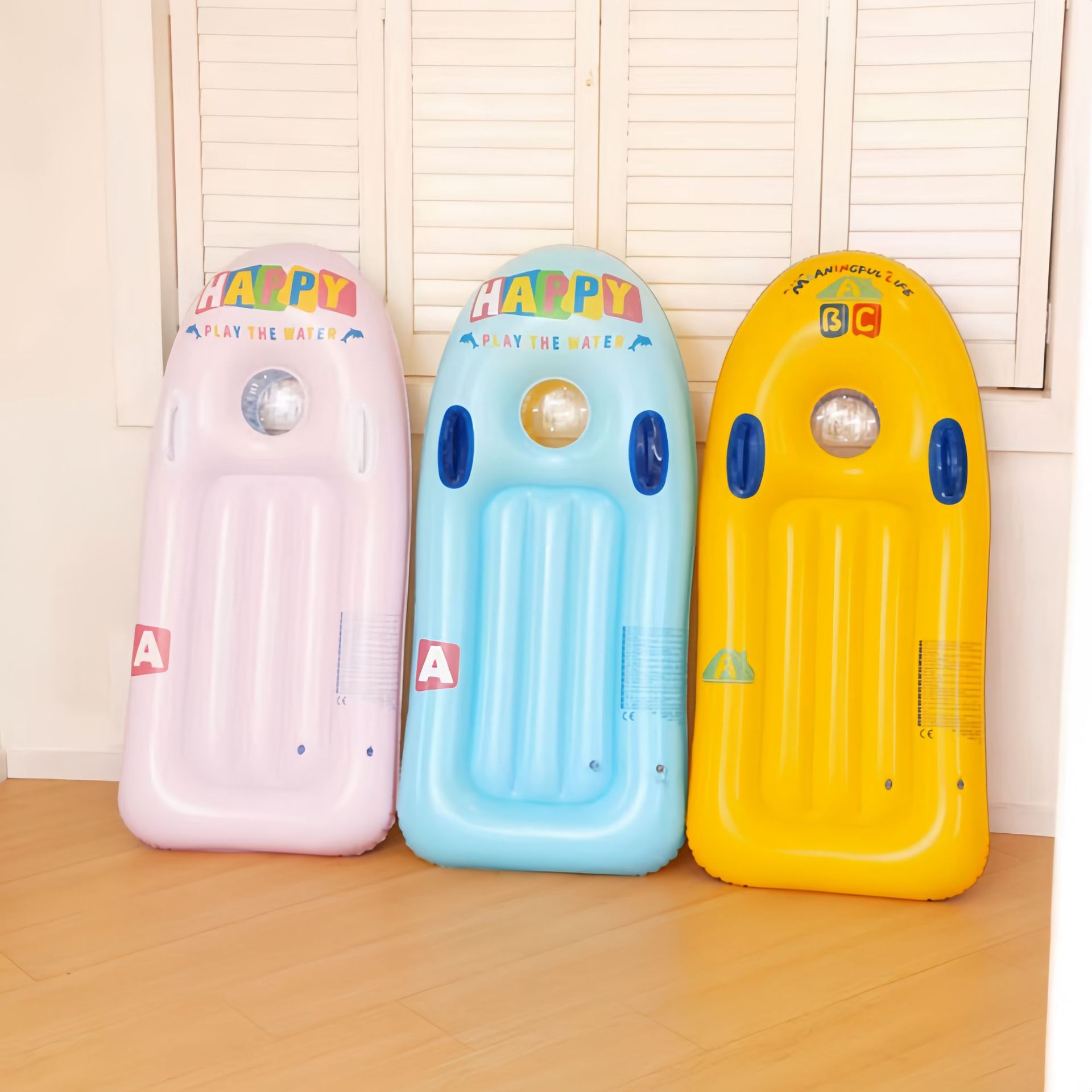 Производители продают надувные серфборды, детские плавающие водные игрушки, надувная кровать для обучения плаванию, надувная доска для щенка