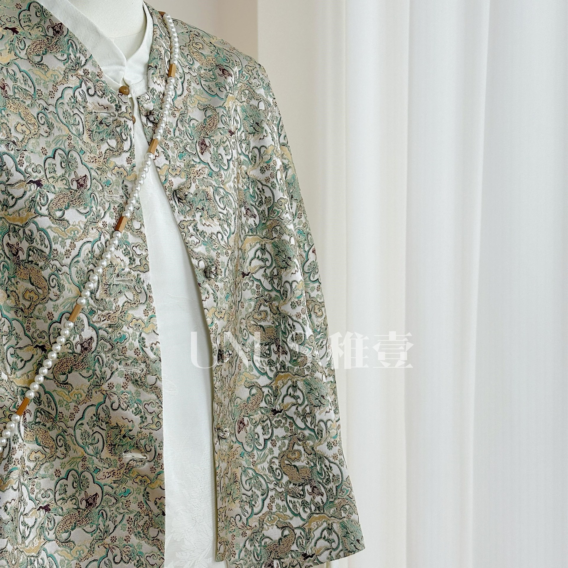 UNUS Young One New Chinese High-grade Dragon Pattern Cloud Brocade National Style Jacket Autumn Jacquard Song Jin Zen Short Autumn