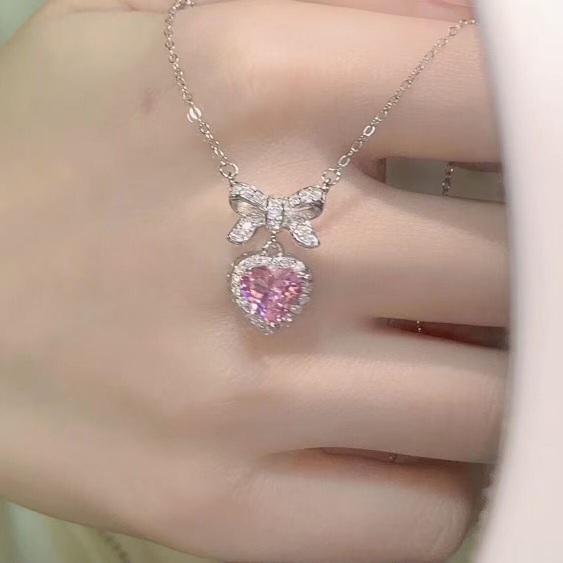 Knock all-Match ~ pink heart zircon bow necklace female summer sweet cool hot girl temperament clavicle chain decoration fashion