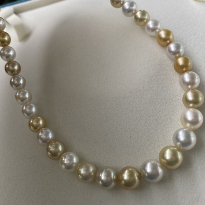 Scarce Small Spot White Butterfly Mixed Color Leather Light and Translucent 6.9-9mm Slightly Defective