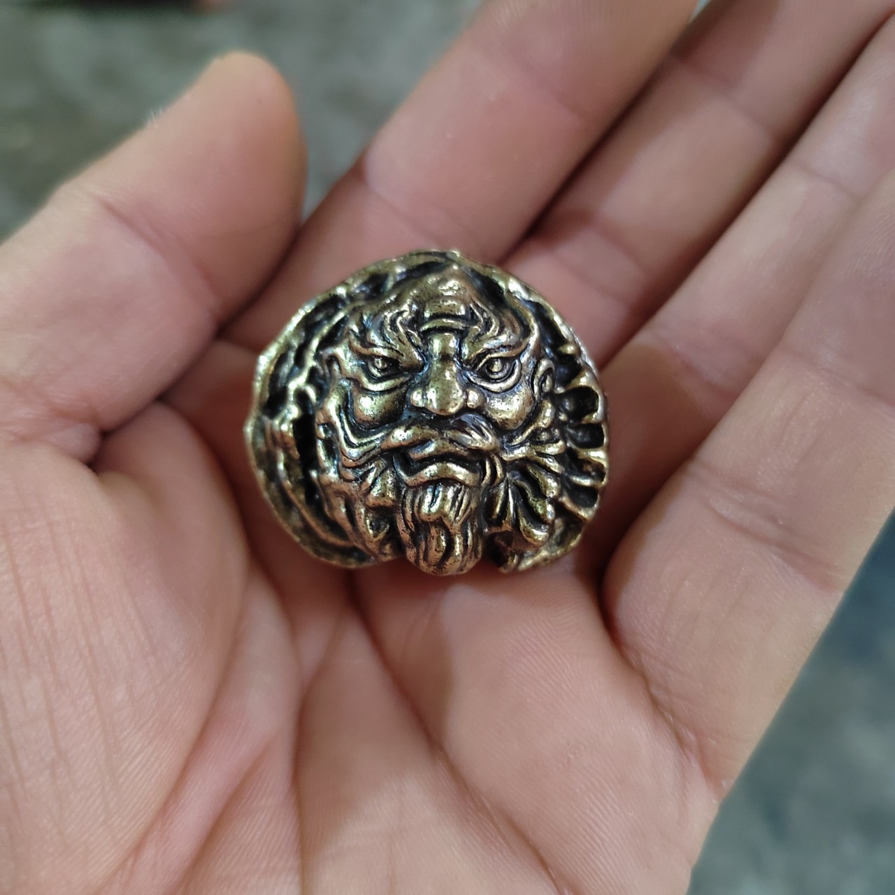 Zhongyi Walnut Solid Copper-Plated Handpiece Collection and Play Fitness Ornaments Home Desktop Tea Pet Wholesale Wrist