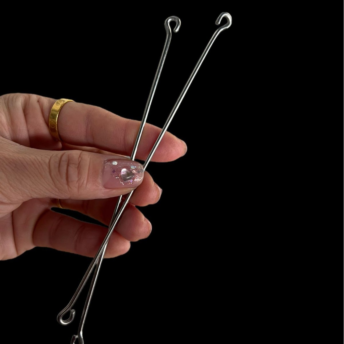 Manufacturer Processes 304 Stainless Steel Profile Extenders, Stainless Steel Double-Ended Hooks, and Extended Stainless Steel Double-Ended Hooks