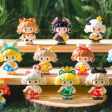 Eva's three-year-old babythree new titi and his friend's mini blind box live broadcast of popular trembles